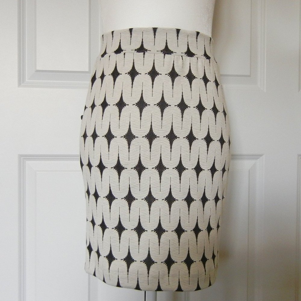 Renee C, Leena geo print skirt from Stitch Fix, New with tags, size XSP